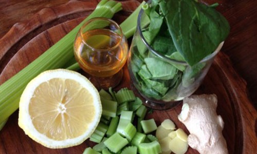 How To Make An Immunity Boosting Shot With Celery, Spinach, Ginger, Lemon, And Manuka Honey
