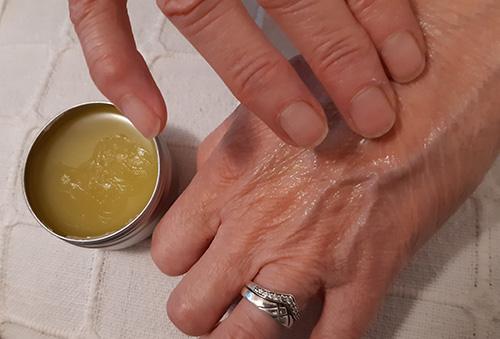 How to Make a Chapparal Salve for Wounds and Skin Infections - Applying Salve