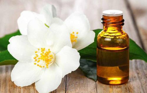 The complete list of essential oil substitutes - Jasmine