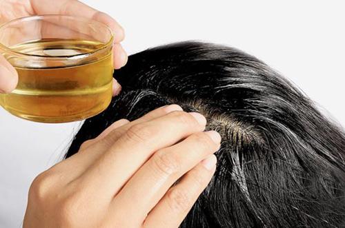 DIY Honey Infused Hair Oil - Step 3 apply
