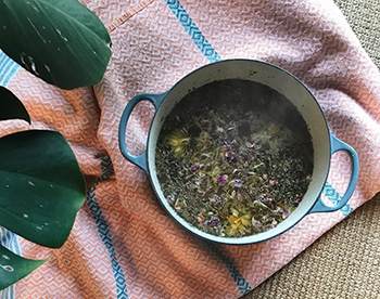 10 Natural Remedies You Can Only Make this Winter - Herbal Steam