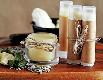 10 Natural Remedies You Can Only Make this Winter - Lip Balm