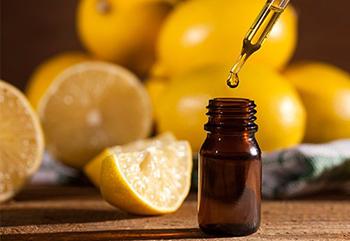 8 Best Essential Oils for Weight Loss - Lemon