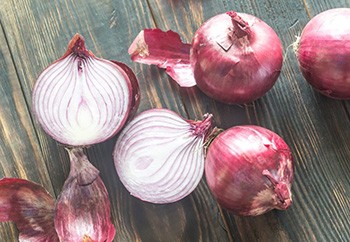 10 Natural Remedies for Toothaches - 5. Onion
