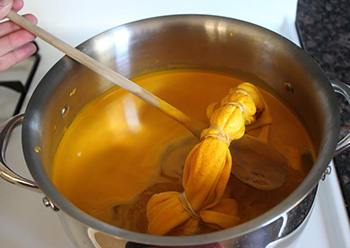 How to Naturally Dye Your Everyday Items - Turmeric