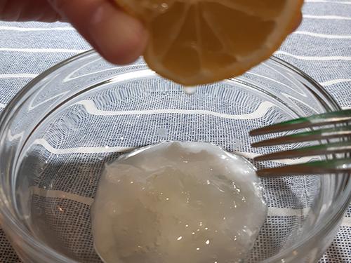 Aloe Vera Gel - Add lemon juice
