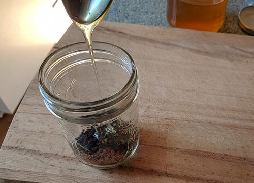 How To Infuse Honey with Elderberry 1