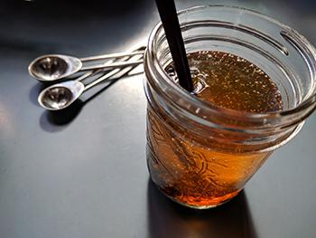 How To Infuse Honey with Elderberry - Honey