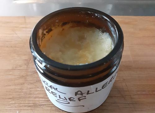 How to Make an Antihistamine Balm for Natural Allergy Relief