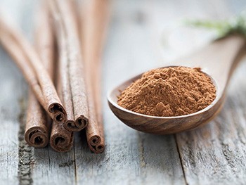 How To Make a Cinnamon Painkilling Tincture - Cinnamon
