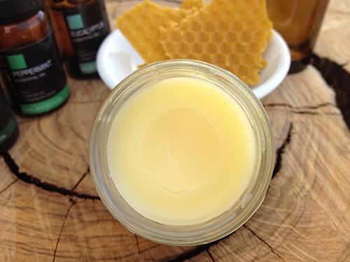 How to Make Your Own Vicks VapoRub Oinment at Home - 3 Beeswax