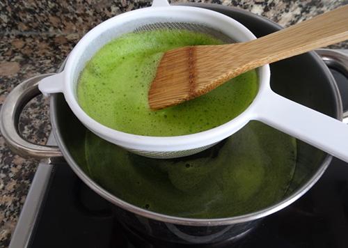 DIY chlorophyll extract - Step 4