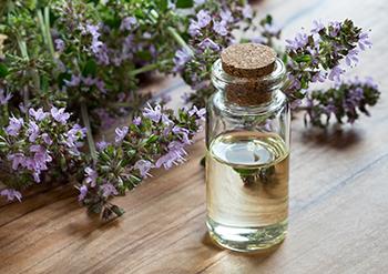 16 Home Remedies for Herpes - Thyme