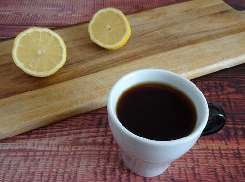 What Happens If You Squeeze Lemon In Your Coffee