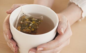 Drink These to Reduce Bloating - Chamomile