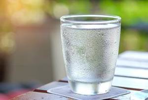 Hot Or Cold Water? How It Can Affect Your Digestion - The Lost Herbs