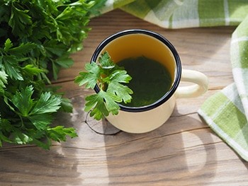 10 Teas You Should Avoid Drinking Before Bedtime-parsley tea
