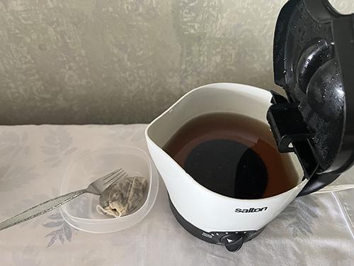 Mood-lifting Mugwort Tea Step 3