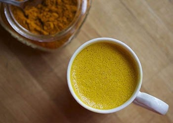 7 Herbal Teas That Fight IBS- Turmeric Tea