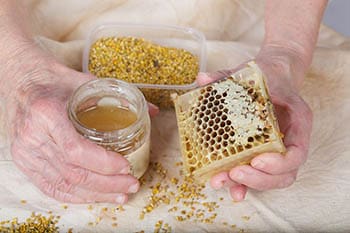 When and Why You Should Take Propolis- propolis and honey