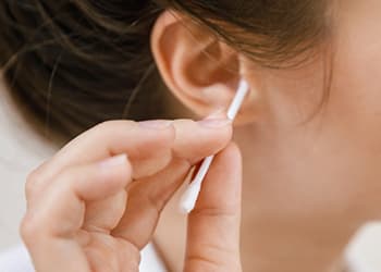 5 Mistakes to Avoid When Cleaning Your Ears at Home- cleaning ears