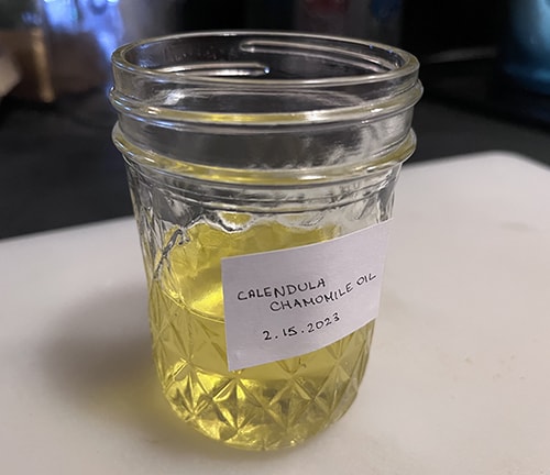 DIY Natural Healing Gel- Calendula and Chamomile Oil