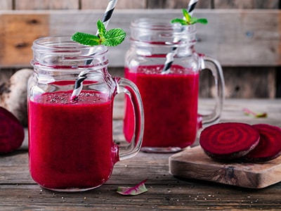 7-Day Drinks Plan For Complete Detox - beetroot, ccumber and mint smoothie