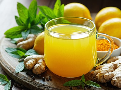 7-Day Drinks Plan For Complete Detox - turmeric and black pepper