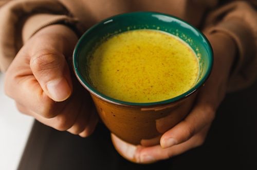 Cleanse Your Colon with These Common Spices - turmeric milk