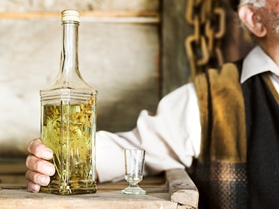 20 Secret Remedies Grandma Knew By Heart - herbal liquor