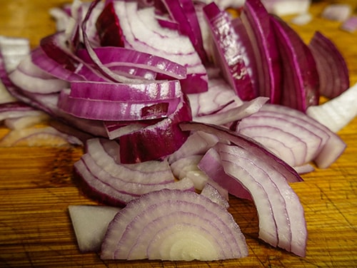 DIY Onion Poultice for Congested Coughs - cut the onion