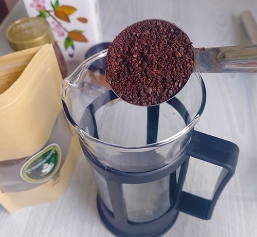 What Cinnamon Does To Senior Brains - prepare coffee