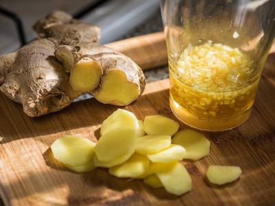 10 Home Remedies for Tonsillitis Relief -ginger