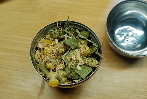 Herbal Cold Busters To Make This Winter - recipe 2 put chamomile in infuser
