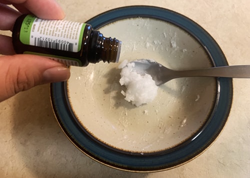 DIY Anti-Shingles Salve - mix coconut oil and essential oils