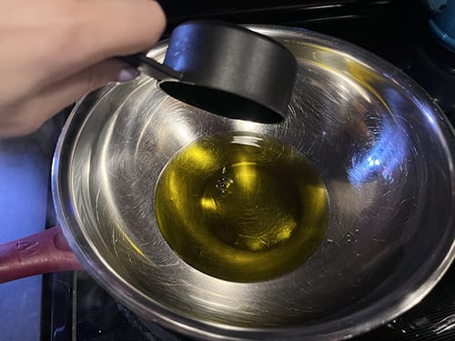 DIY Antifungal Oil Recipe - heat olive oil