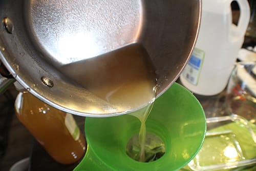 DIY Anti-Inflammatory Ramp Vinegar-pour the brine into the jar