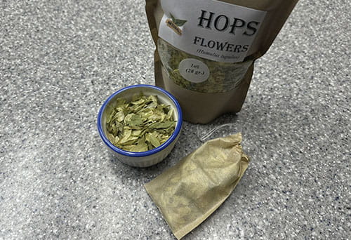 DIY Hops Milk - add hops to a bag
