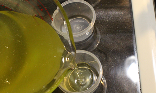 Dandelion and Magnesium Balm for Pain Relief - Pour