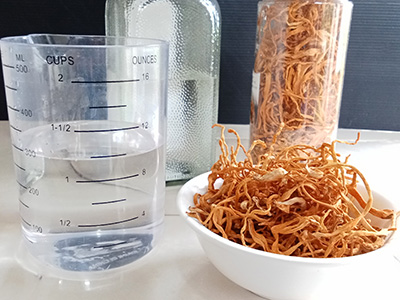 Vitamins VS Tinctures - ingredients