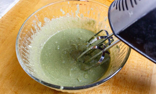 03 mix ingredients with mixer