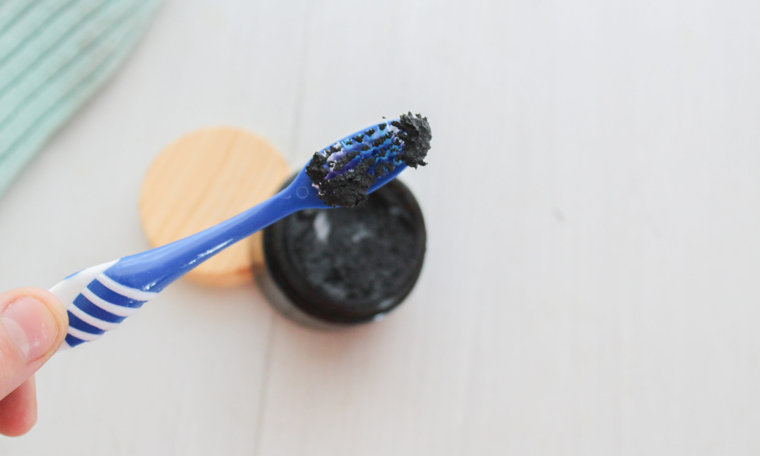 05 how to use the homemade toothpaste for teeth whitening