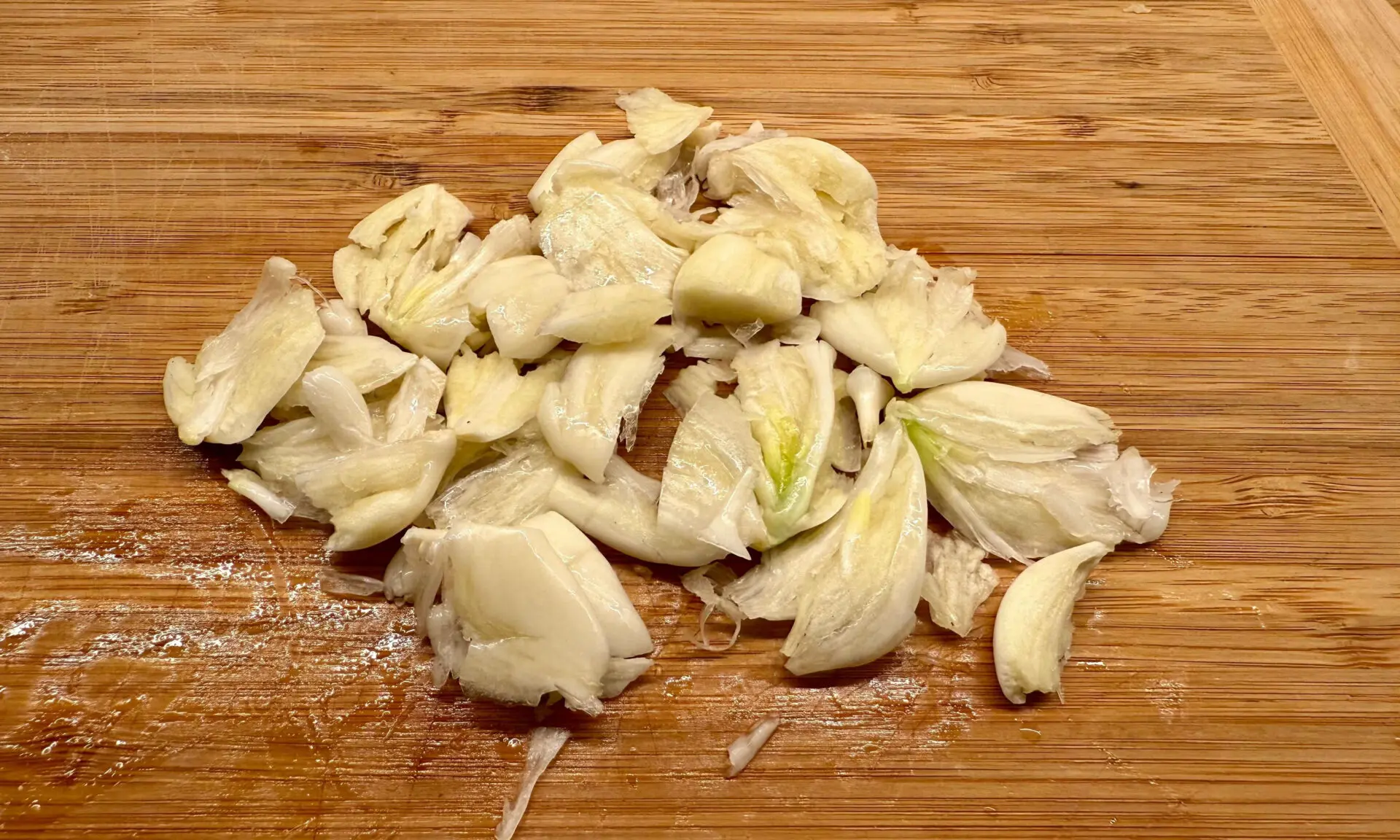 02 crush garlic to activate allicilin antibiotic broth
