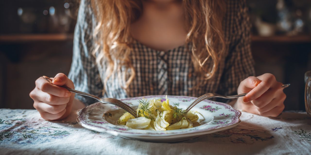 what does fennel taste like