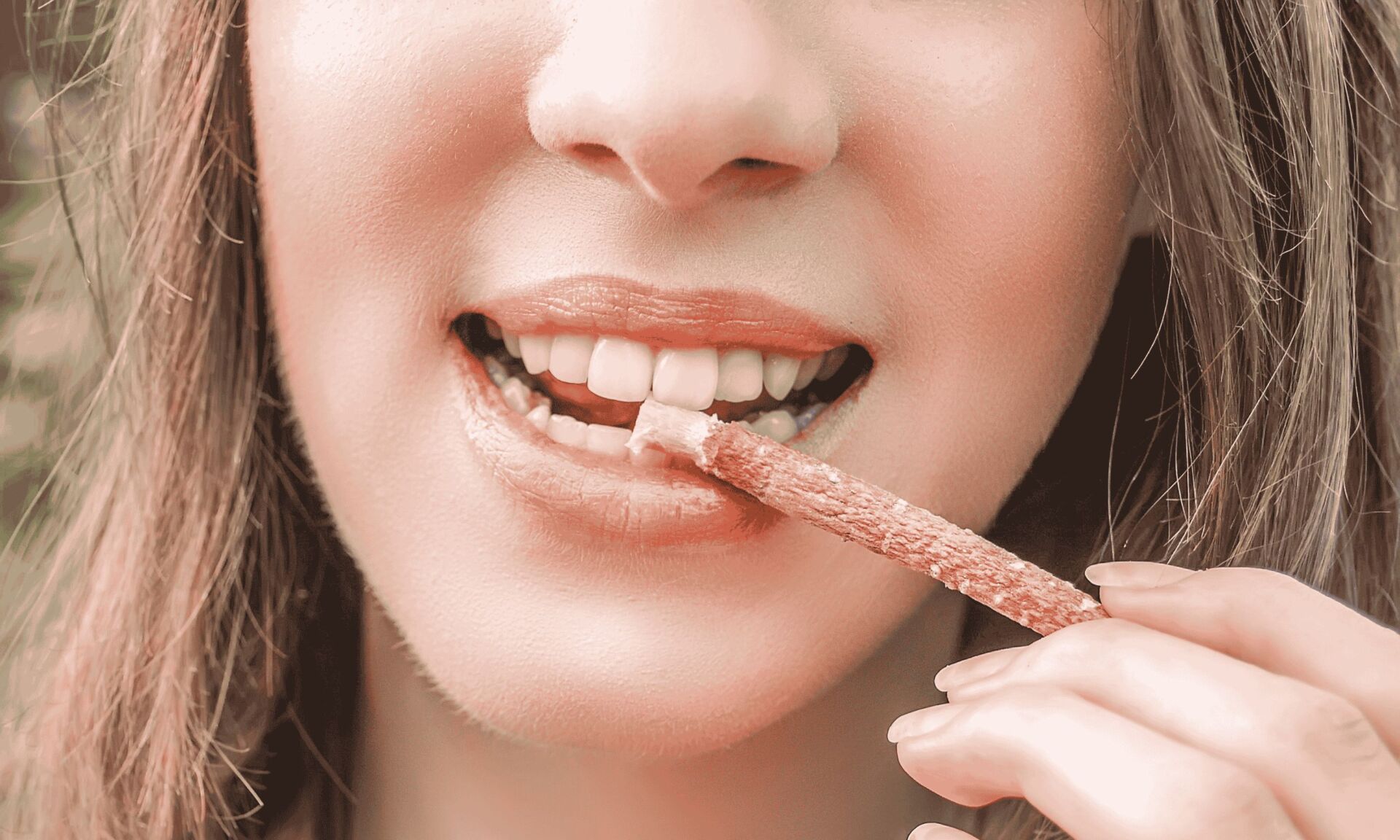 how to use miswak
